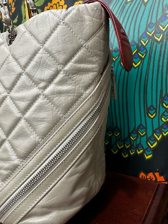 Chanel Cambon Ligne Tote Cream Lambskin | Quilted CC Chain Shoulder Bag (C8) - Picture 8 of 16